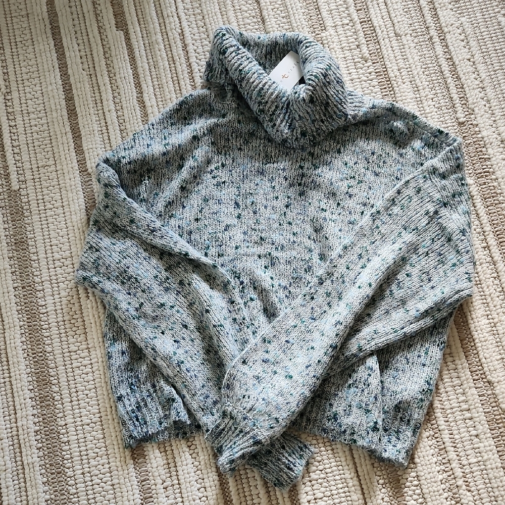 True Craft Gray and Green Cowl Neck Sweater New